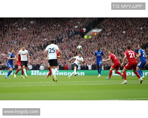 与足球明星亲密接触的瞬间摸到他手指的激动心情分享