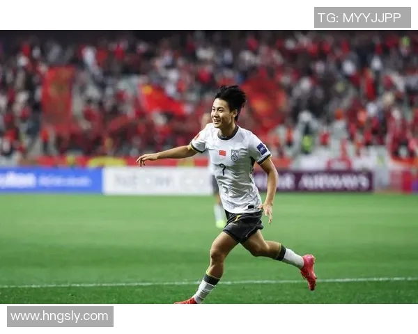 未成名的足球明星如何在逆境中崭露头角实现梦想与荣耀