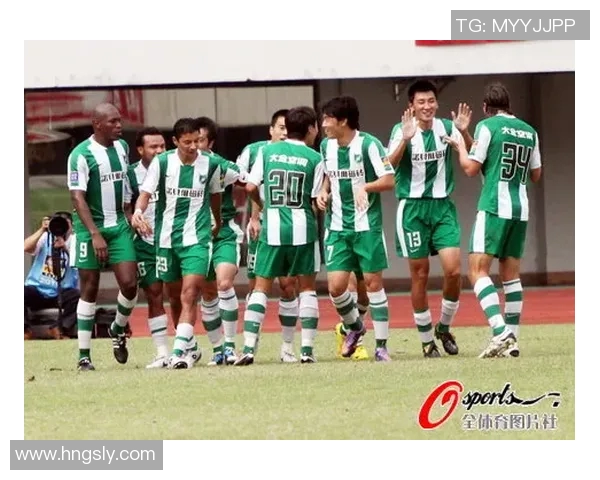 杭州足球队在钻石联赛中的强势表现与未来发展潜力分析 杭州足球队在钻石联赛中的强势表现与未来发展潜力分析